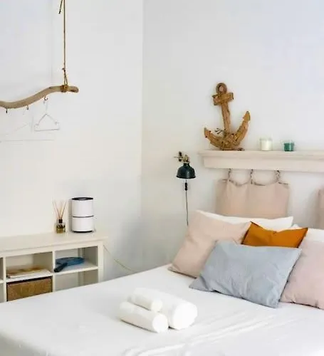 Tiny Home At One Step From The Sea